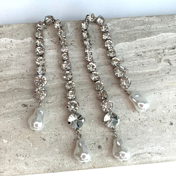 New ~ Zara Rhinestone & Pearl Dangle Earrings - Picture 2 of 9